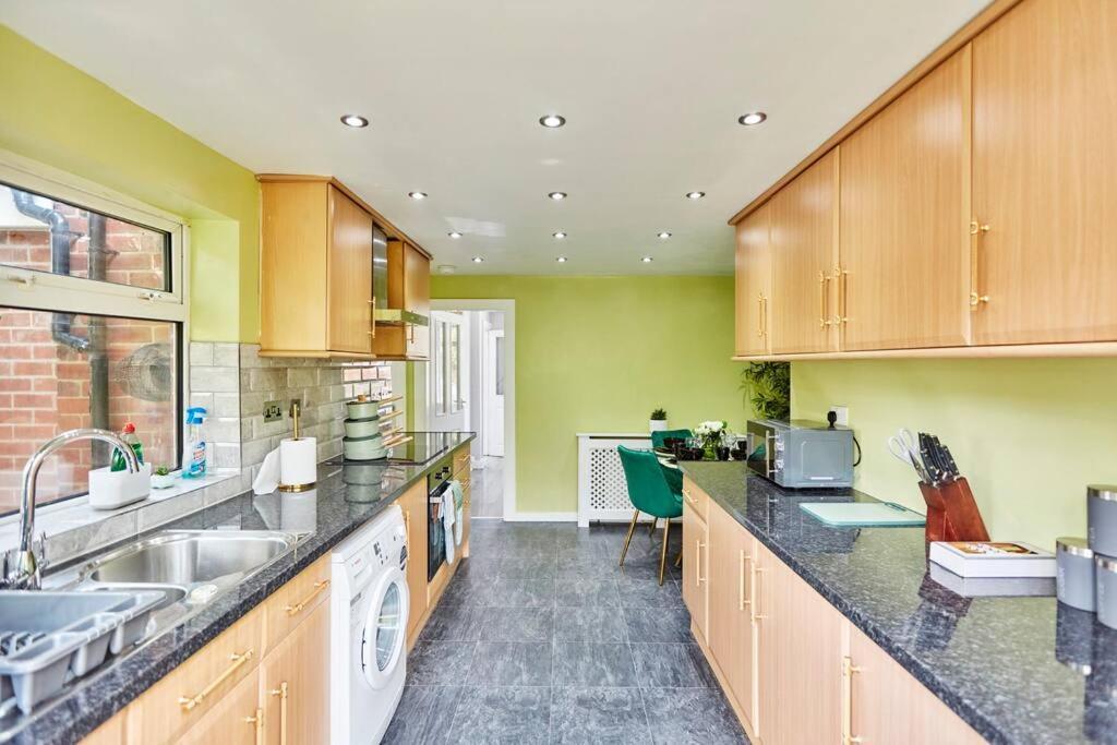 *Little Haven In Leeds* ¤Private Parking¤ Ensuite Leeds  Buitenkant foto