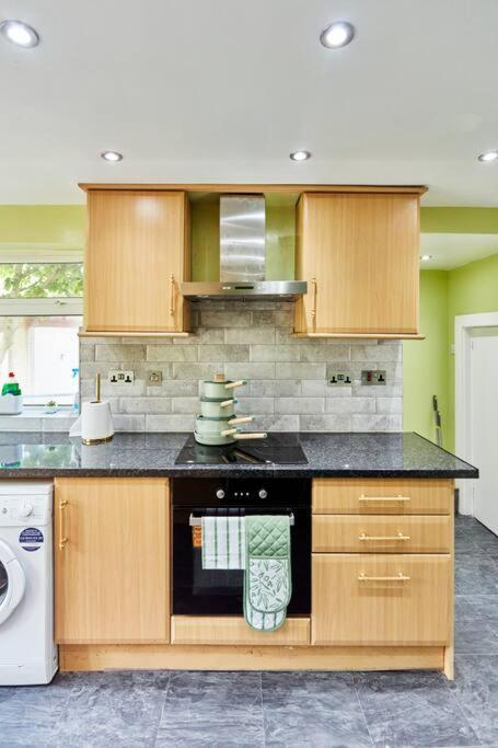 *Little Haven In Leeds* ¤Private Parking¤ Ensuite Leeds  Buitenkant foto