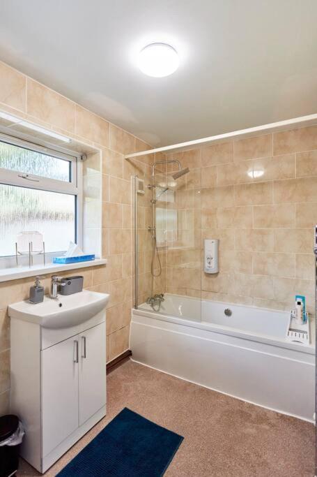 *Little Haven In Leeds* ¤Private Parking¤ Ensuite Leeds  Buitenkant foto